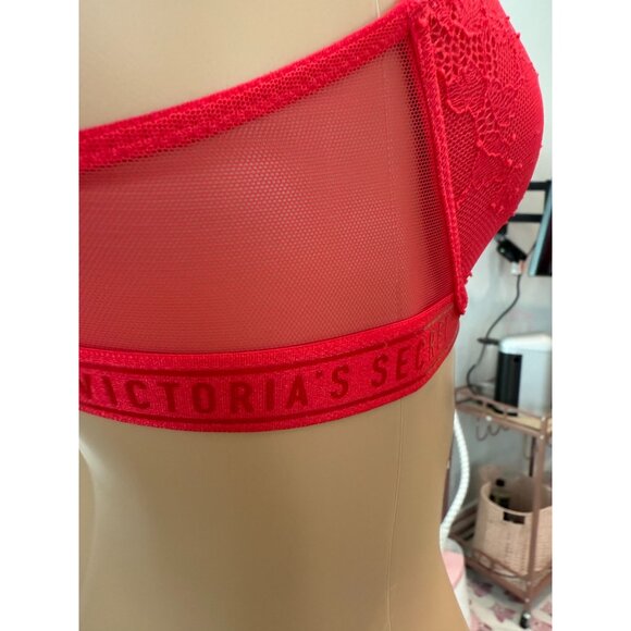 Women's Victoria's Secret Lace High Neck Bra, size 34C - Picture 9 of 14